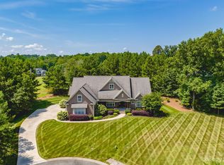 817 Meadow Crest Ct, Gastonia, NC 28056