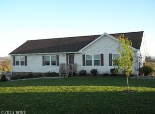 825 Winter Pl, Oakland, MD