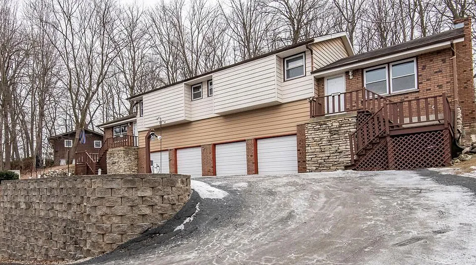 21225 Mary Lynn Dr