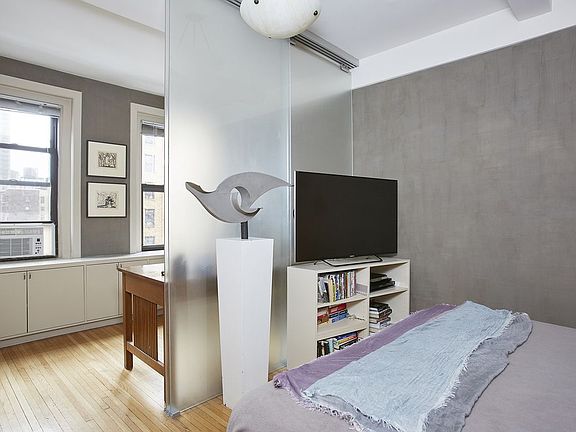 4th image of 235 W End Ave APT 9A