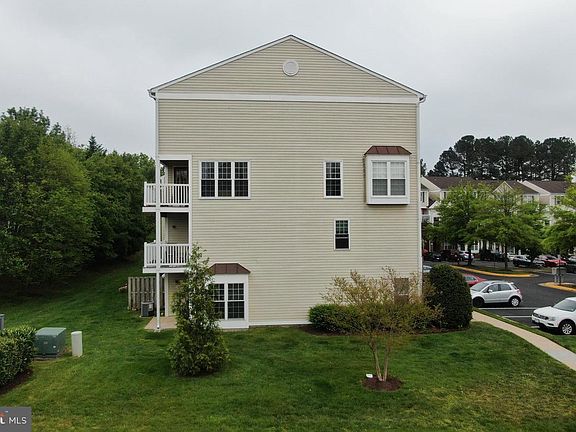 5th image of 46920 Courtyard Sq