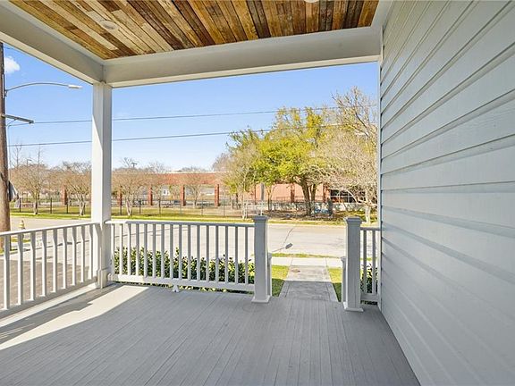 3rd image of 3642 Trafalgar St