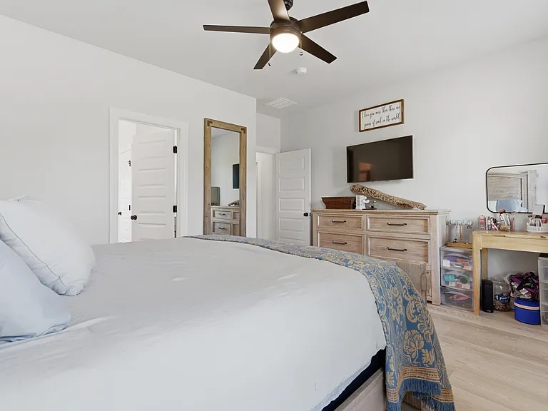 221 Willie Sanders Dr — Photo 13