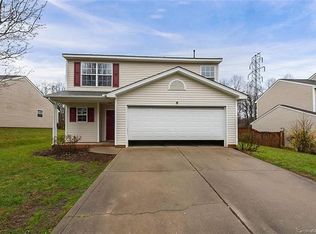 615 Overlook Rd, Lowell, NC 28098