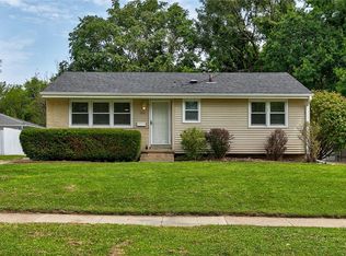 2813 Meadow Ln, West Des Moines, IA 50265