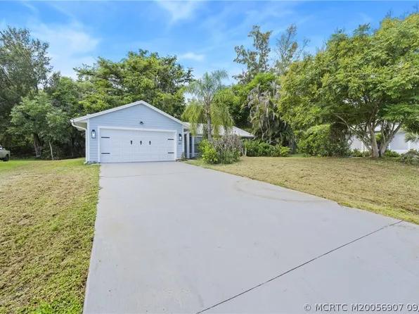 411 SW Namoit Pl, Port Saint Lucie, FL 34953