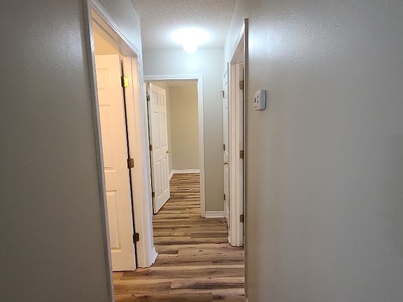 Hallway_Stairs_1 (8)_03252024