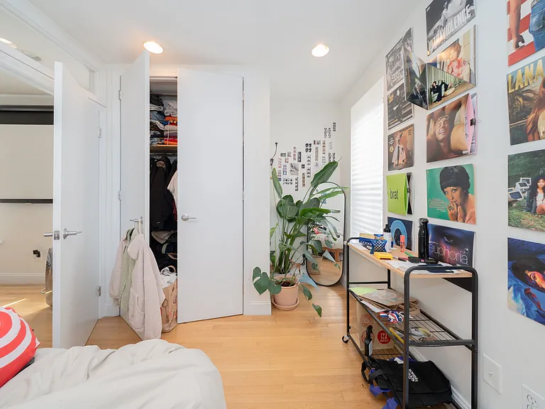 3157 Broadway #19 — Photo 7