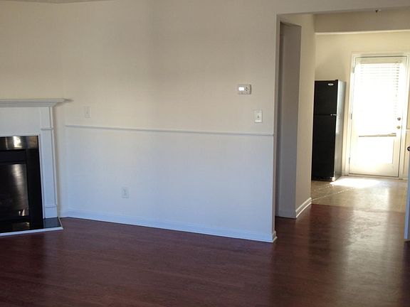 2nd image of 1423 Little Creek Dr
