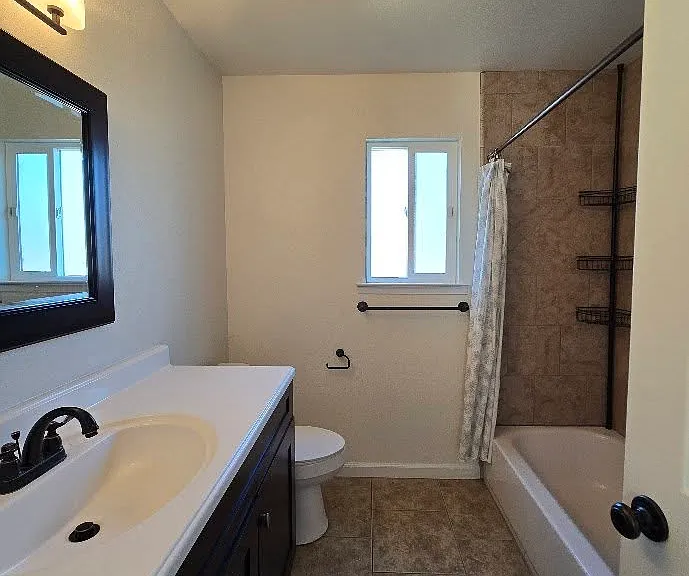 3012 E Los Altos Ave — Photo 21