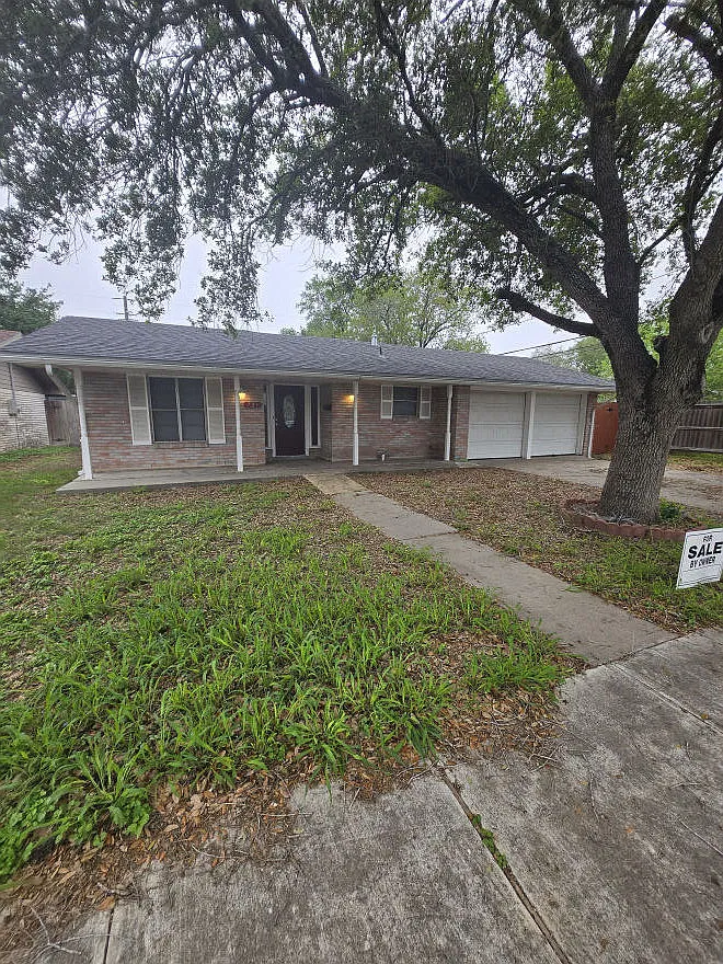 3 bed, 1281 sqft, $1,850 — Photo 1