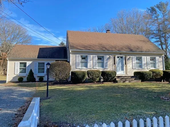 18 Driscoll Ln, Mattapoisett, MA 02739