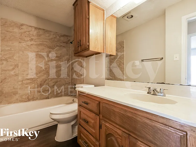 1220 Mockingbird Ln — Photo 13