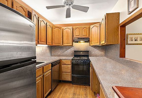 2nd image of 496 13th St #1