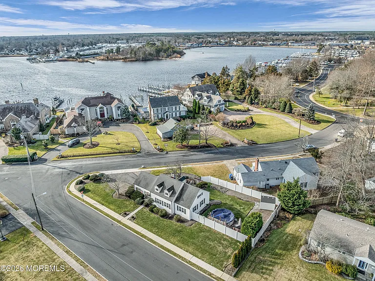 18 Maiden Ln — Photo 3