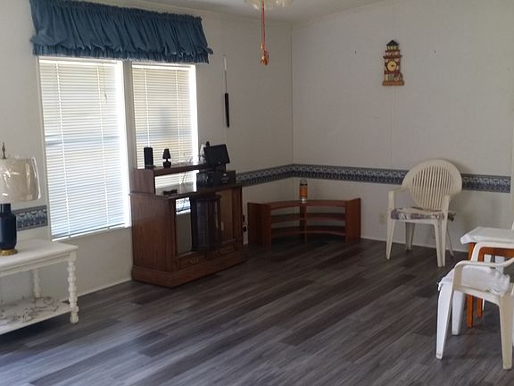 5th image of 3470 Forest Dr