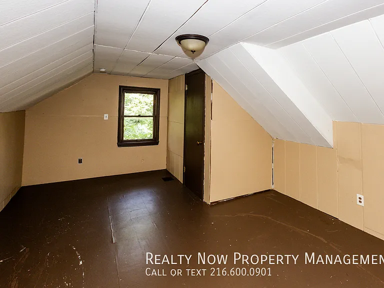 1148 E 176th St — Photo 20