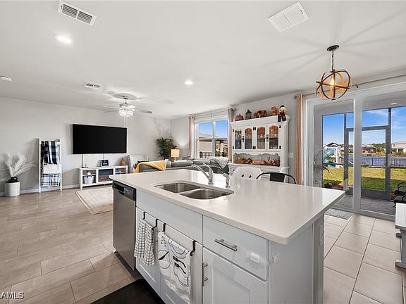 5th image of 43768 Cattleman Dr