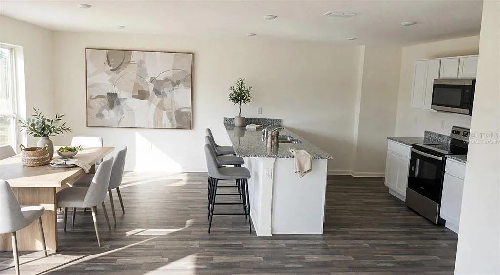 4 bed, 2.5 bath, 1964 sqft, $2,350 — Photo 3
