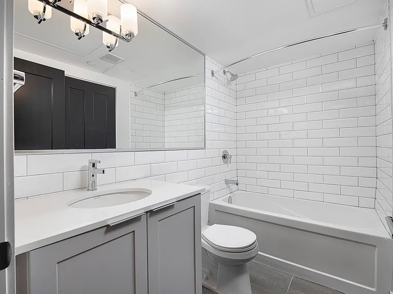 70 Parkwoods Village Dr — Photo 16