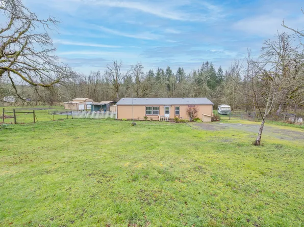 10380 S Comer Creek Dr, Molalla, OR 97038