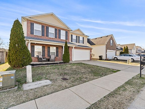 2nd image of 715 Creek Oak Dr