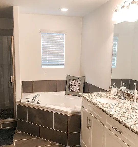 4162 N Cresthaven Ln — Photo 15
