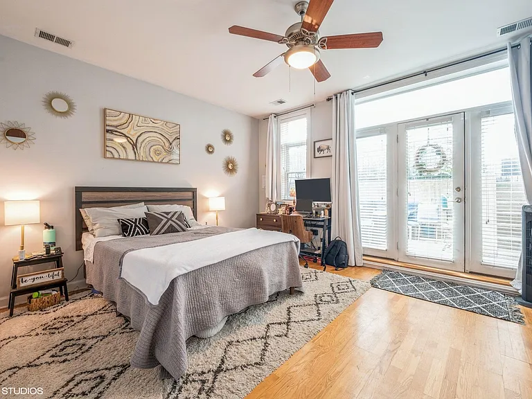 413 N Noble St #G — Photo 5