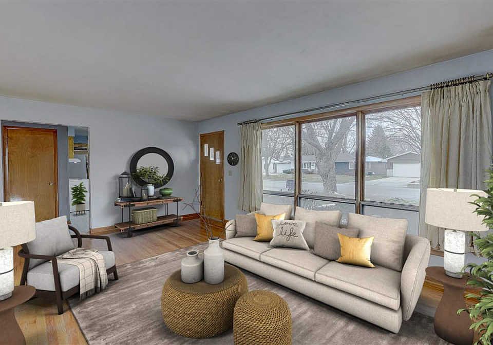1st image of 1124 N Sumac Dr