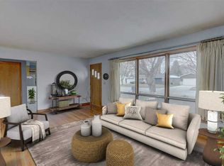 1124 N Sumac Dr, Janesville, WI 53545