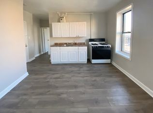 25-95 41st St #7B, Astoria, NY 11103