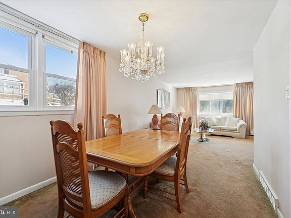 3rd image of 701 Cambridge Rd