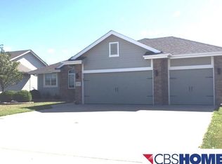 20915 McClellan Cir, Gretna, NE 68028