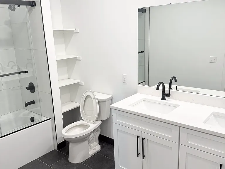 323 Union Blvd #2F — Photo 7