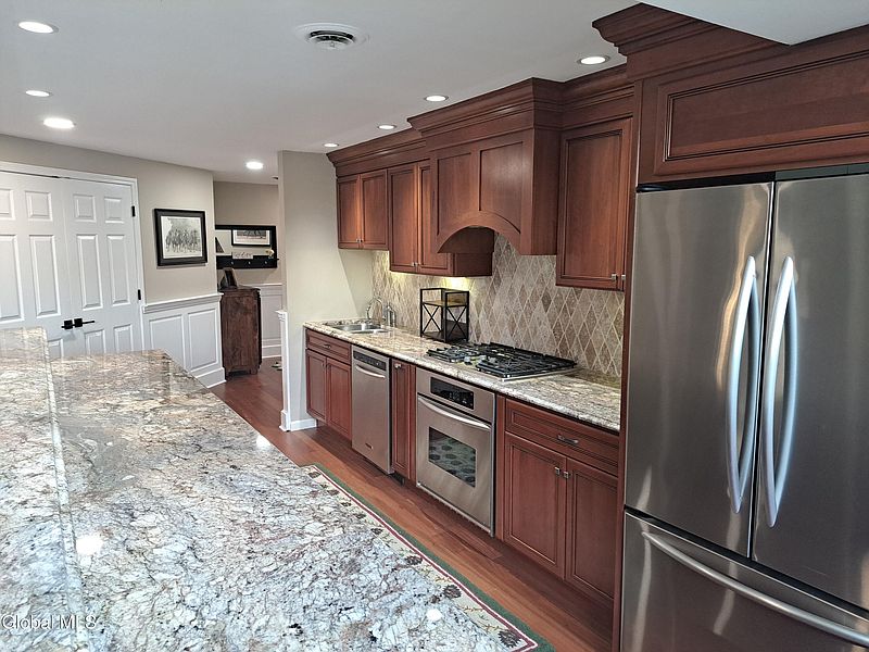 3rd image of 106 Spring St Street #8