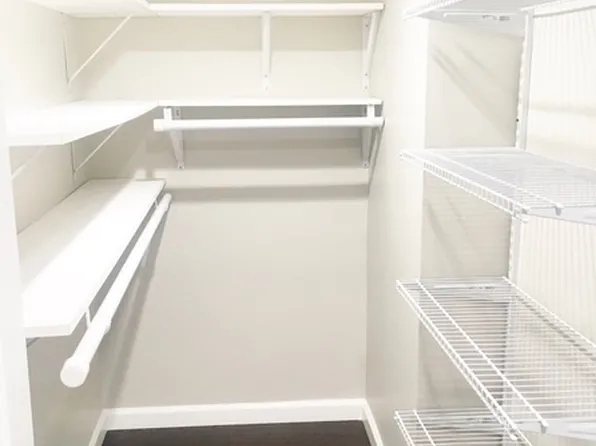 231 Warren Avenue image 10 of 16