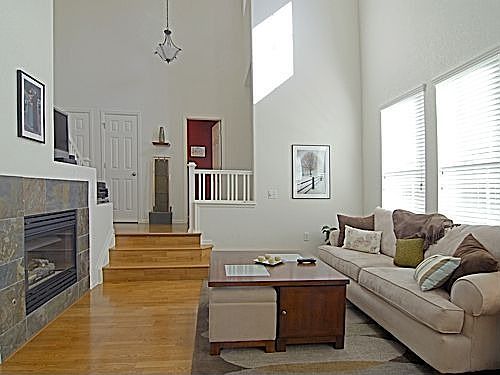 Living Room w/fireplace