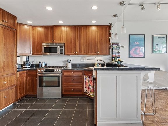 5th image of 48 Beacon St APT 9F