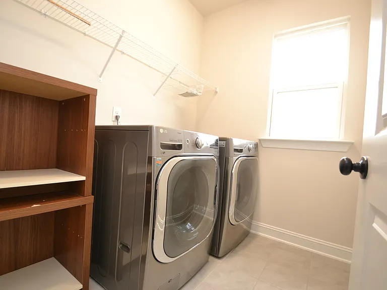 820 Grafton Peak Ln — Photo 25