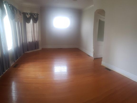 3rd image of 1001 S 22nd Ave