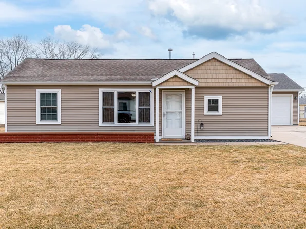 12 Suburban Hts, Milan, IL 61264