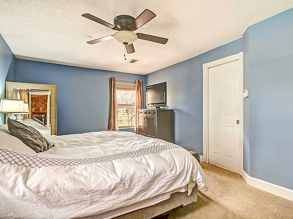 5th image of 96050 Cayman Cir