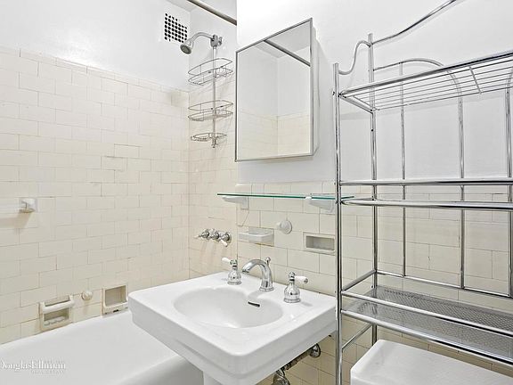 5th image of 2681 Broadway #4D