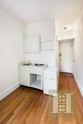 Rented by Halstead Real Estate | media 10