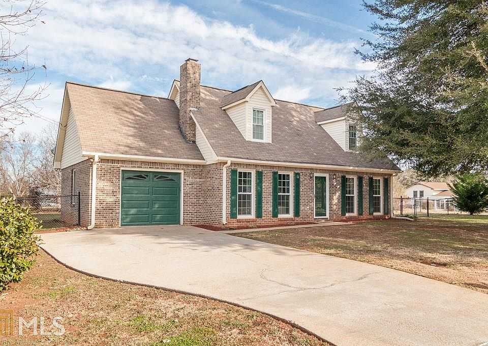 1st image of 124 Russell Cir #10