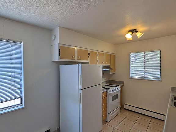 3rd image of 1430 Ingalls St #10