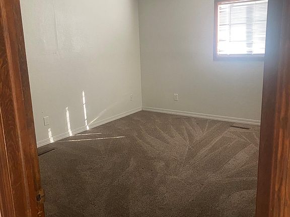 3rd image of 527 21st Ave Unit 2