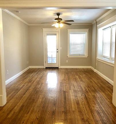 3rd image of 2803 Charlotte St APT 2S