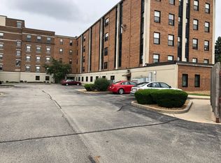 Spring Special - Half Off First Months Rent!! Spacious 2 Bedroom 2 Bath Modern Apartment Next To ..., Oshkosh, WI 54901