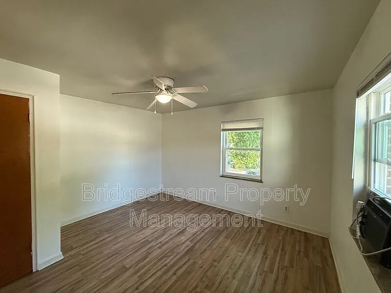68 Knecht Dr #3 — Photo 6
